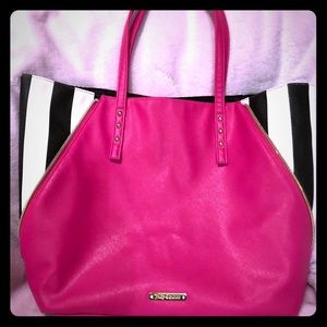 💋💋SOLD LOCALLY 💋💋Juicy Couture Large Tote